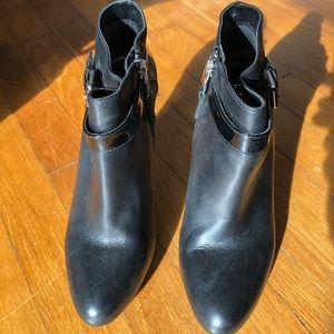 Lauren by Ralph Lauren black leather booties